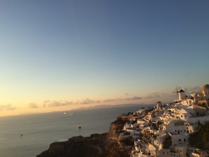 ギリシャハネムーン④〜サントリーニ島、フィラの街、海、ロバに乗る〜