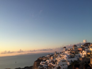 ギリシャハネムーン④〜サントリーニ島、フィラの街、海、ロバに乗る〜