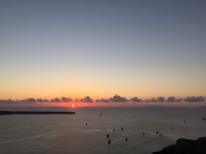 ギリシャハネムーン④〜サントリーニ島、フィラの街、海、ロバに乗る〜