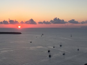 ギリシャハネムーン④〜サントリーニ島、フィラの街、海、ロバに乗る〜