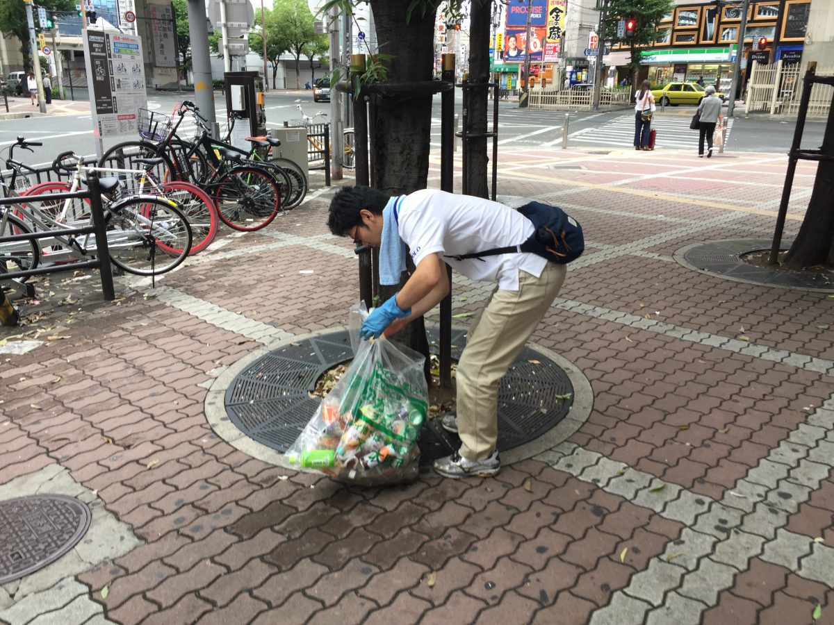 【１４２回】大阪梅田　東通り商店街の清掃ボランティア活動報告