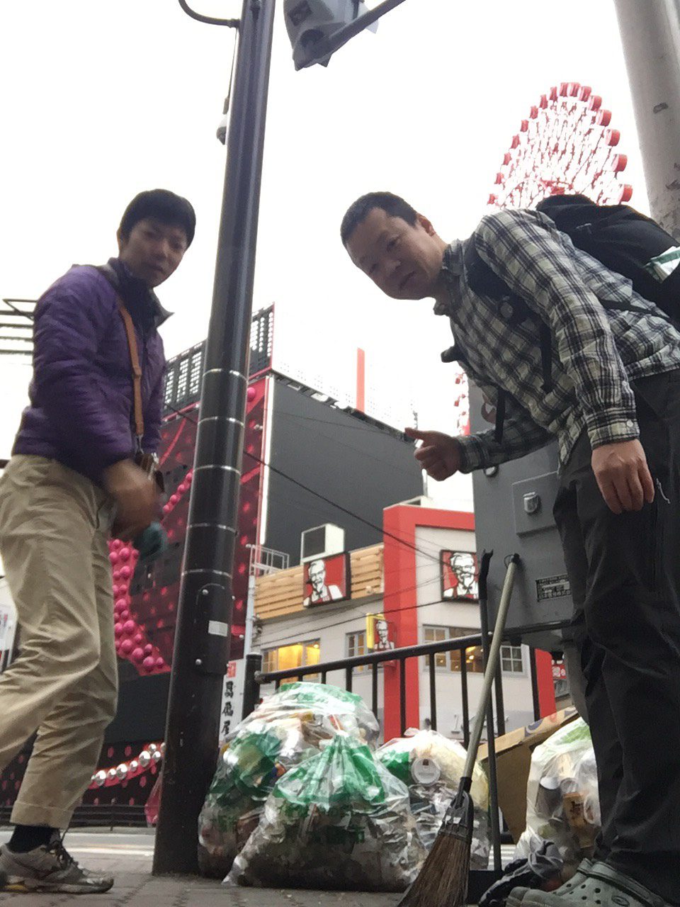 【２１３回】大阪梅田　東通り商店街の清掃ボランティア活動報告