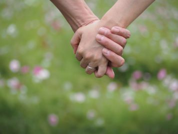 離婚後も父母の双方に親権を認める「共同親権」の導入についての記事を読んで